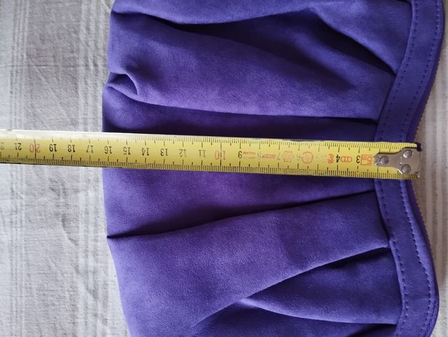 Borsa viola con catenella removibile