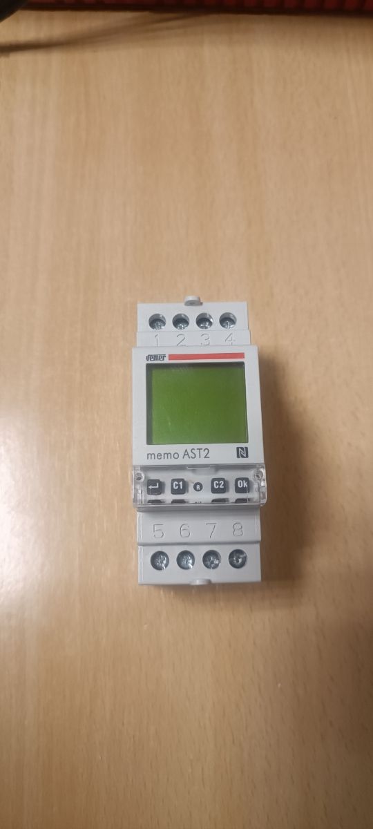 Interruptor crepuscular astronómico