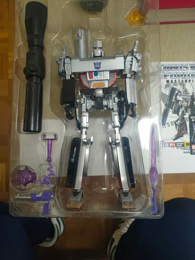 Megatron MP-5 Masterpiece. Transformers.