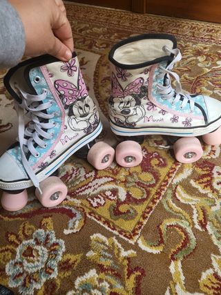 Patines 4 ruedas. Talla 32