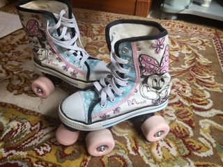 Patines 4 ruedas. Talla 32