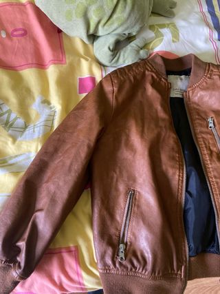 cazadora polipiel marron zara