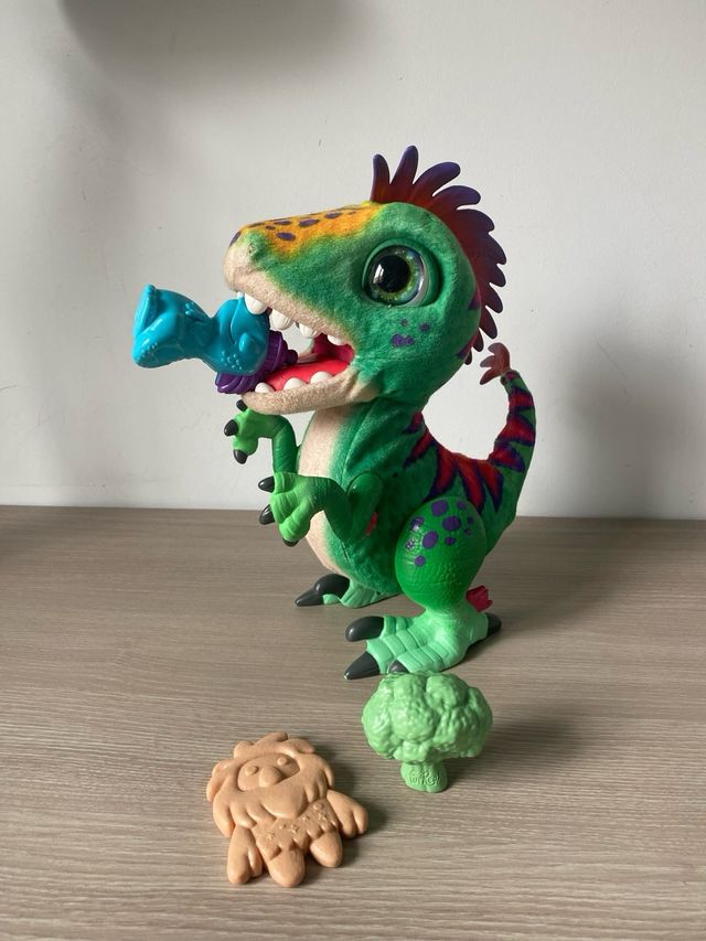 Dinosaurio interactivo