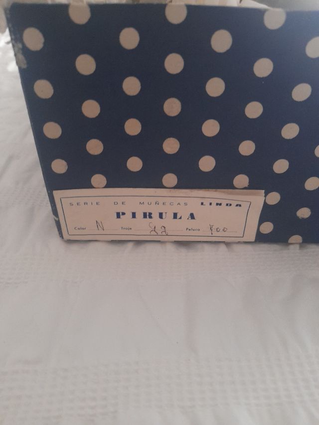 Linda Pirula en su caja