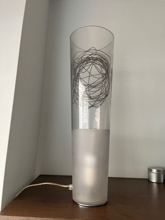 lampara de diseño de sobremesa