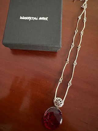 Collar de ámbar báltico rojo