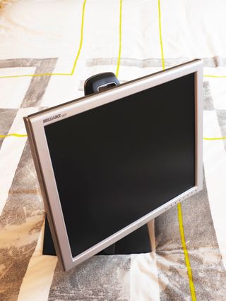 Monitor PHILIPS 190P7ES y base regulable VIEWSONIC
