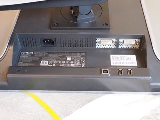 Monitor PHILIPS 190P7ES y base regulable VIEWSONIC