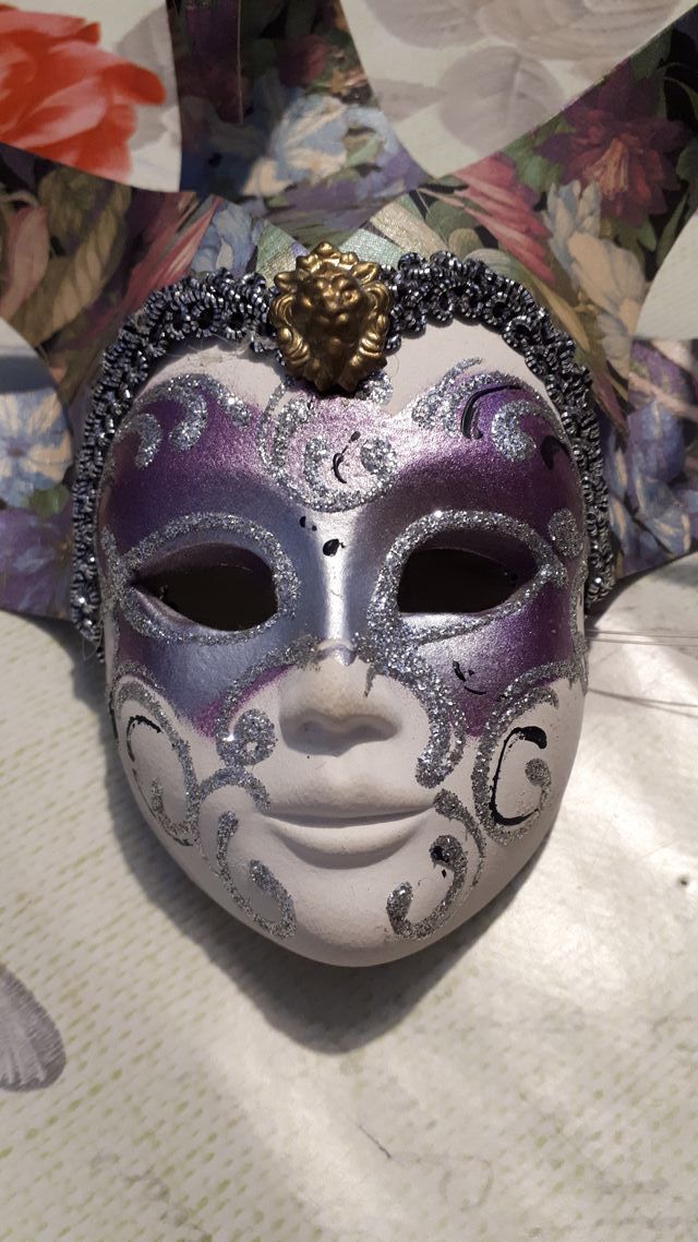 Maschera con campanelle