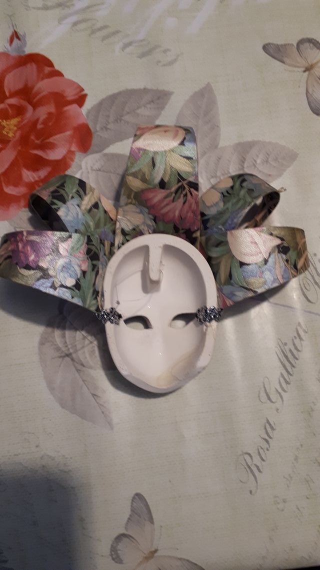 Maschera con campanelle