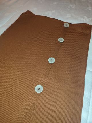 Falda midi marrón 