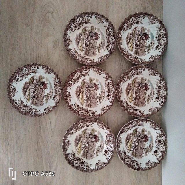 Platos de aperitivo de loza inglesa