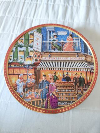 Caja metálica de galletas