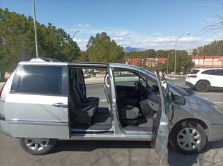 Peugeot 807 2008