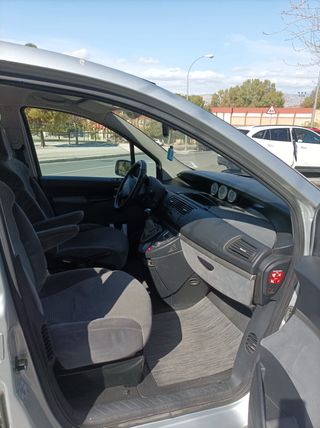 Peugeot 807 2008