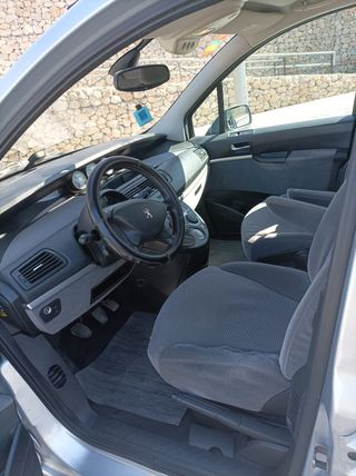 Peugeot 807 2008