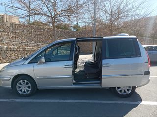 Peugeot 807 2008