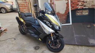 YAMAHA TMAX 530