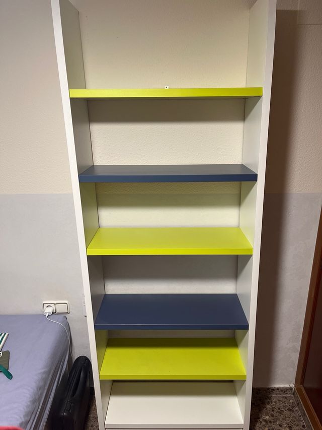 Estanteria habitacion