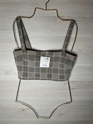 Top de cuadros beige oscuro