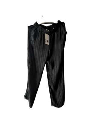 Zara. Conjunto top & pantalón T. M