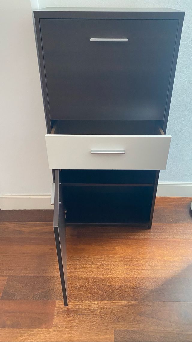 Mueble auxiliar de madera wengue con cajon blanco