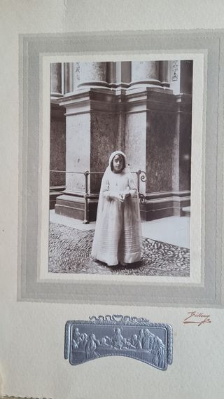 Foto Primera Comunión, 1933. En Montserrat