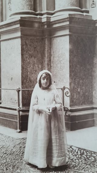 Foto Primera Comunión, 1933. En Montserrat