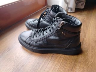 Scarponcini da uomo nero giardini