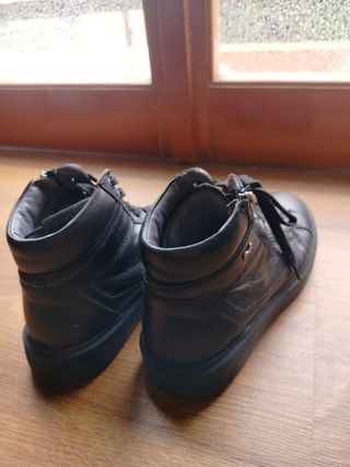 Scarponcini da uomo nero giardini