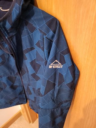 Chaqueta corta viento niño 