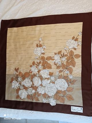 Pañuelo vintage Pierre Cardin 