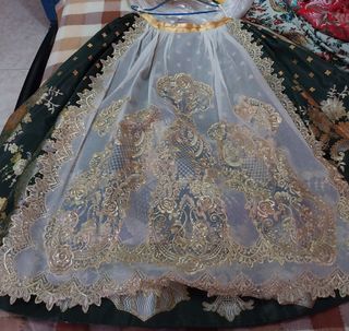 traje de fallera,  y zapatos