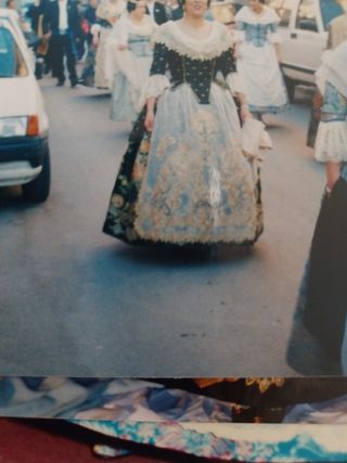 traje de fallera,  y zapatos