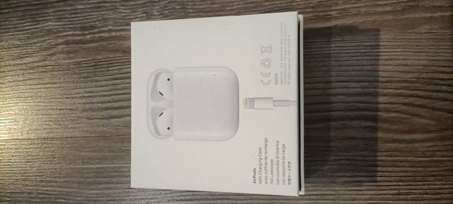 Caja Airpods vacía apple