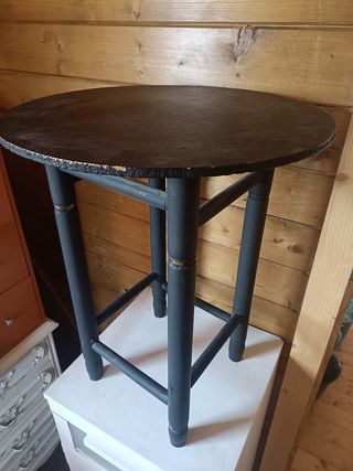 Mesita auxiliar o mesilla