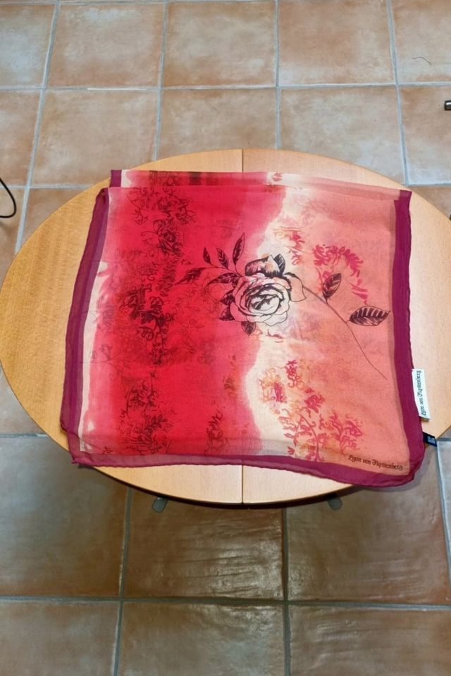 Foulard by Egon von Furstenberg