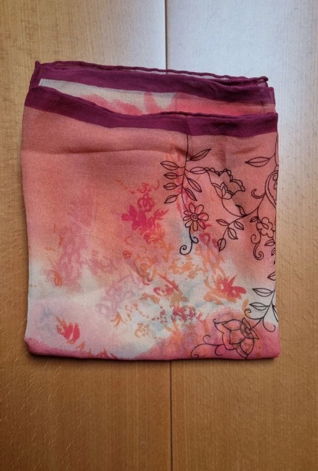 Foulard by Egon von Furstenberg