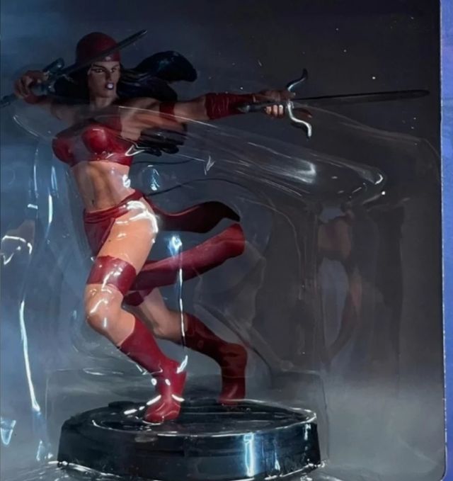 FIGURA BUSTO ELEKTRA COLECCIÓN MARVEL