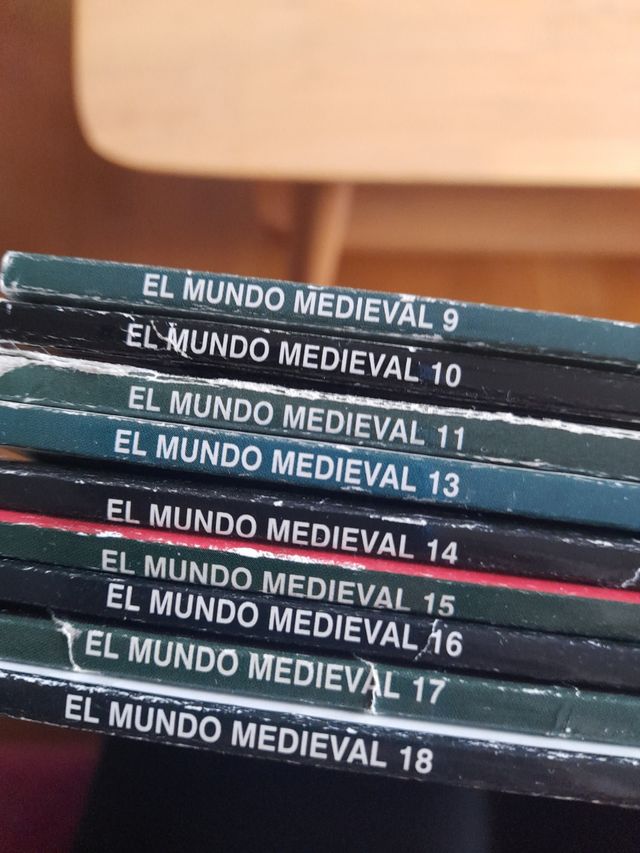 Revista Mundo Medieval año 2004