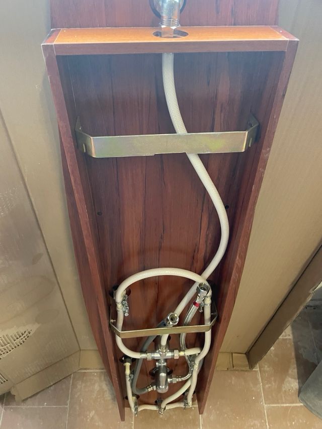 columna hidromasaje de teka