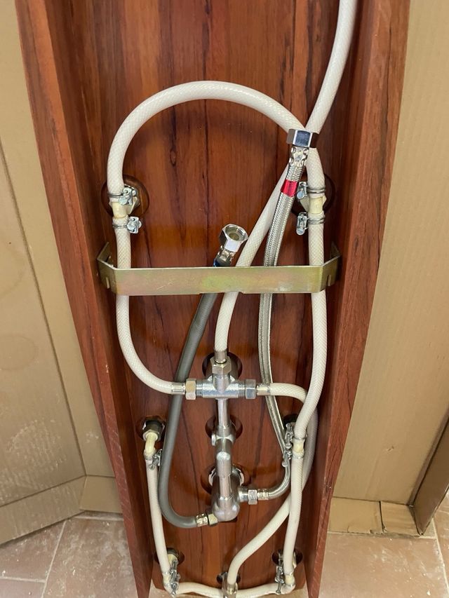 columna hidromasaje de teka