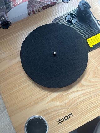 TOCADISCOS ION 