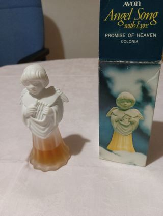 Colonia Avon Ángel Song.
