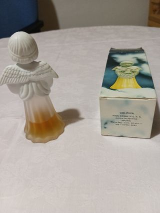 Colonia Avon Ángel Song.
