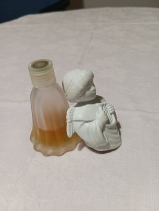 Colonia Avon Ángel Song.