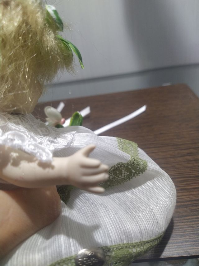 Bambola porcellana da collezione