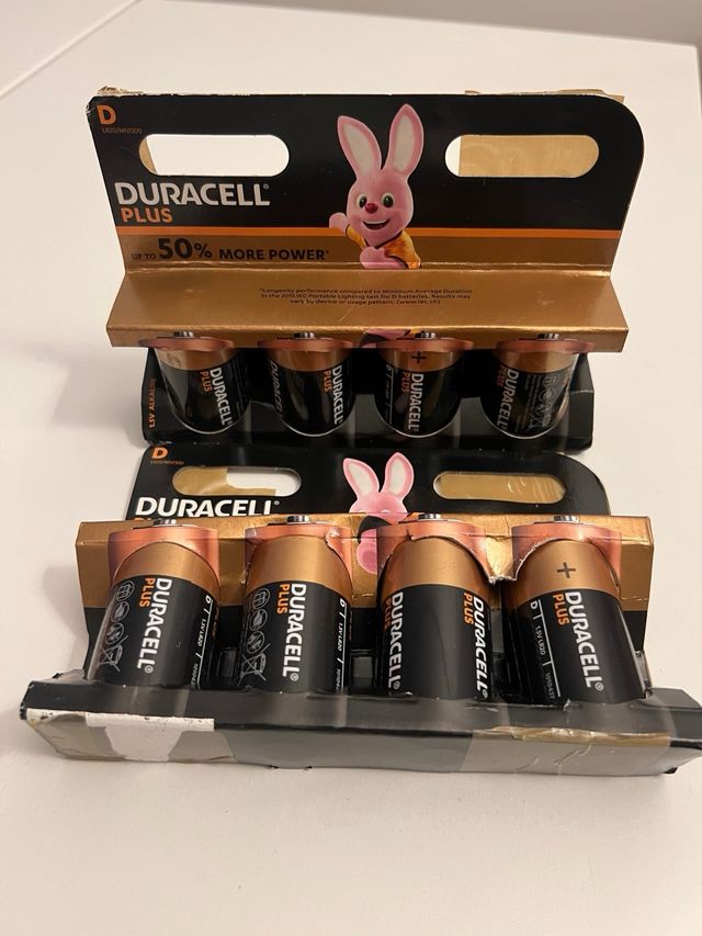 8 Pilas duracell tamaño D.