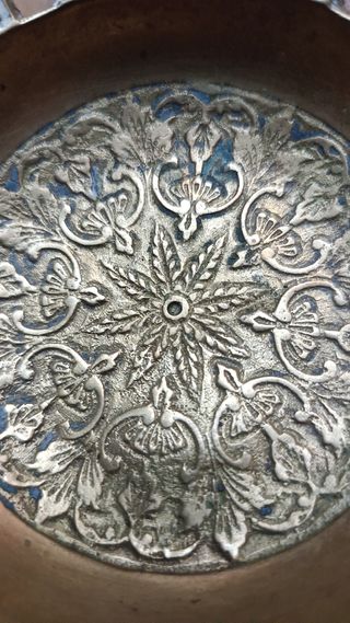Cuenco de bronce