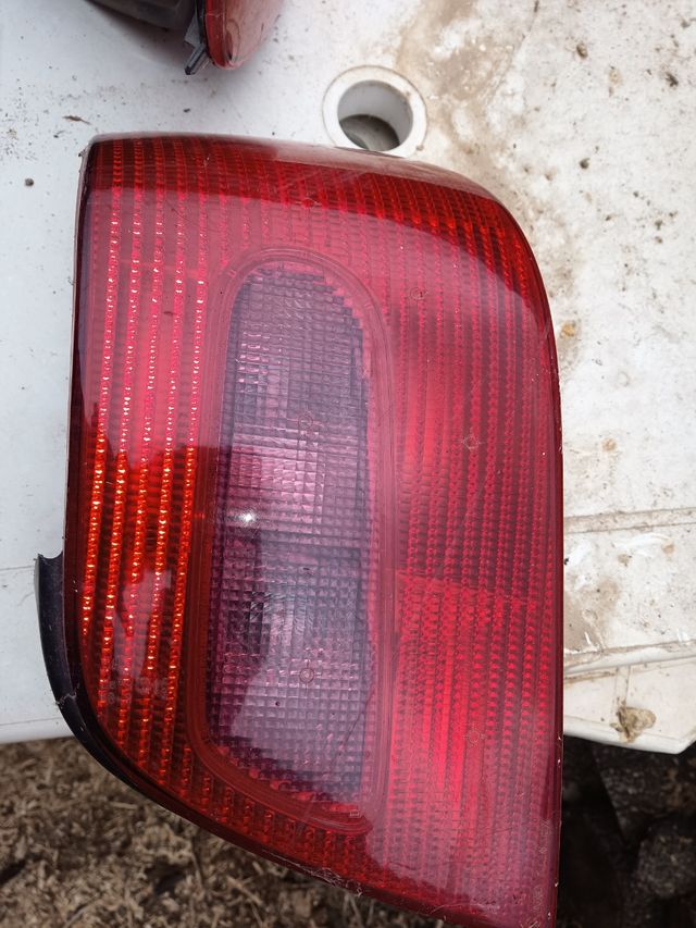 Pilotos traseros Citroen Xsara